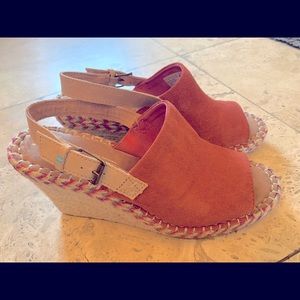 TOMS sandal wedges, size 9